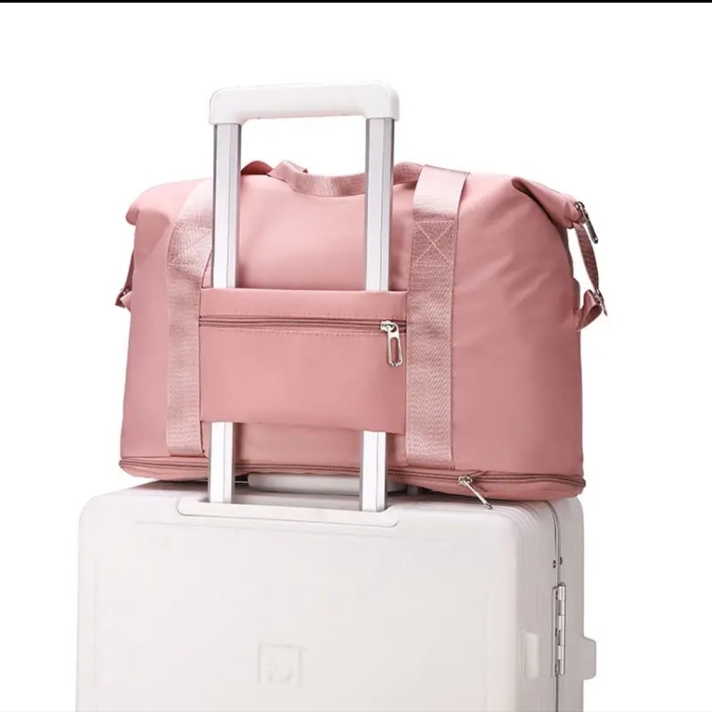 Large Capacity Storage Travel Bag. $15 each - Picture 7 of 13